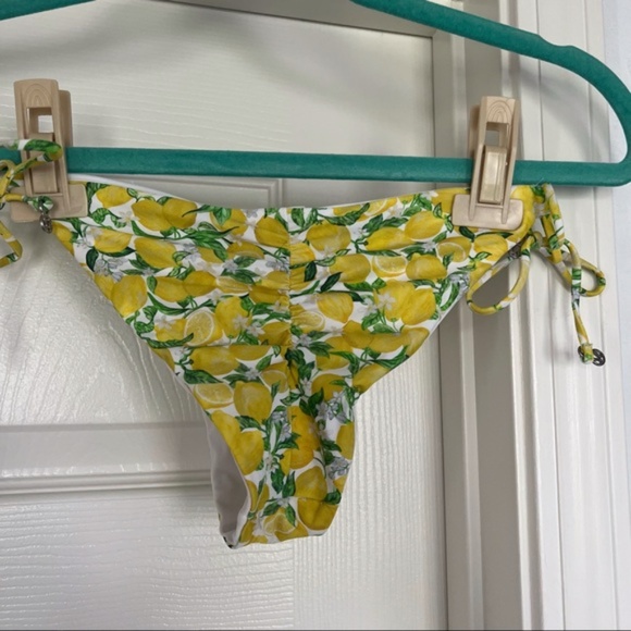 Lululemon  White Multi Deep Sea Swim Sun Soaker Bikini Lemon Print Size 6 - Picture 5 of 8